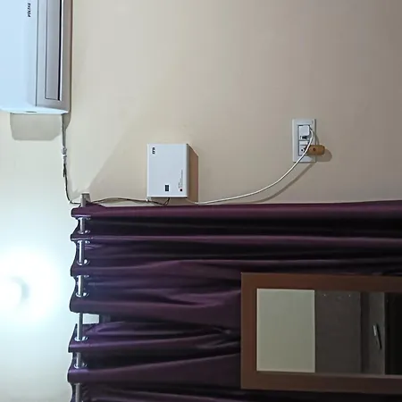 Happy Family Homestay Ayodhya Room photo