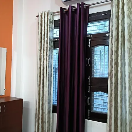 Happy Family Homestay Ayodhya Exterior photo