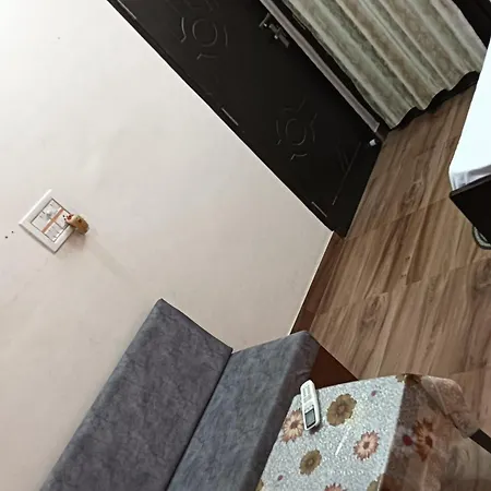 Happy Family Homestay Ayodhya Room photo