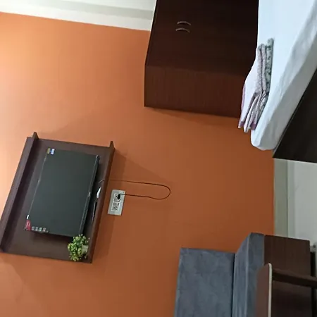 Happy Family Homestay Ayodhya Room photo