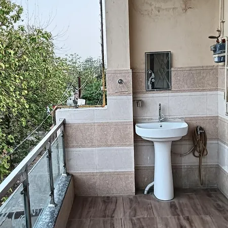 Happy Family Homestay Ayodhya Exterior photo